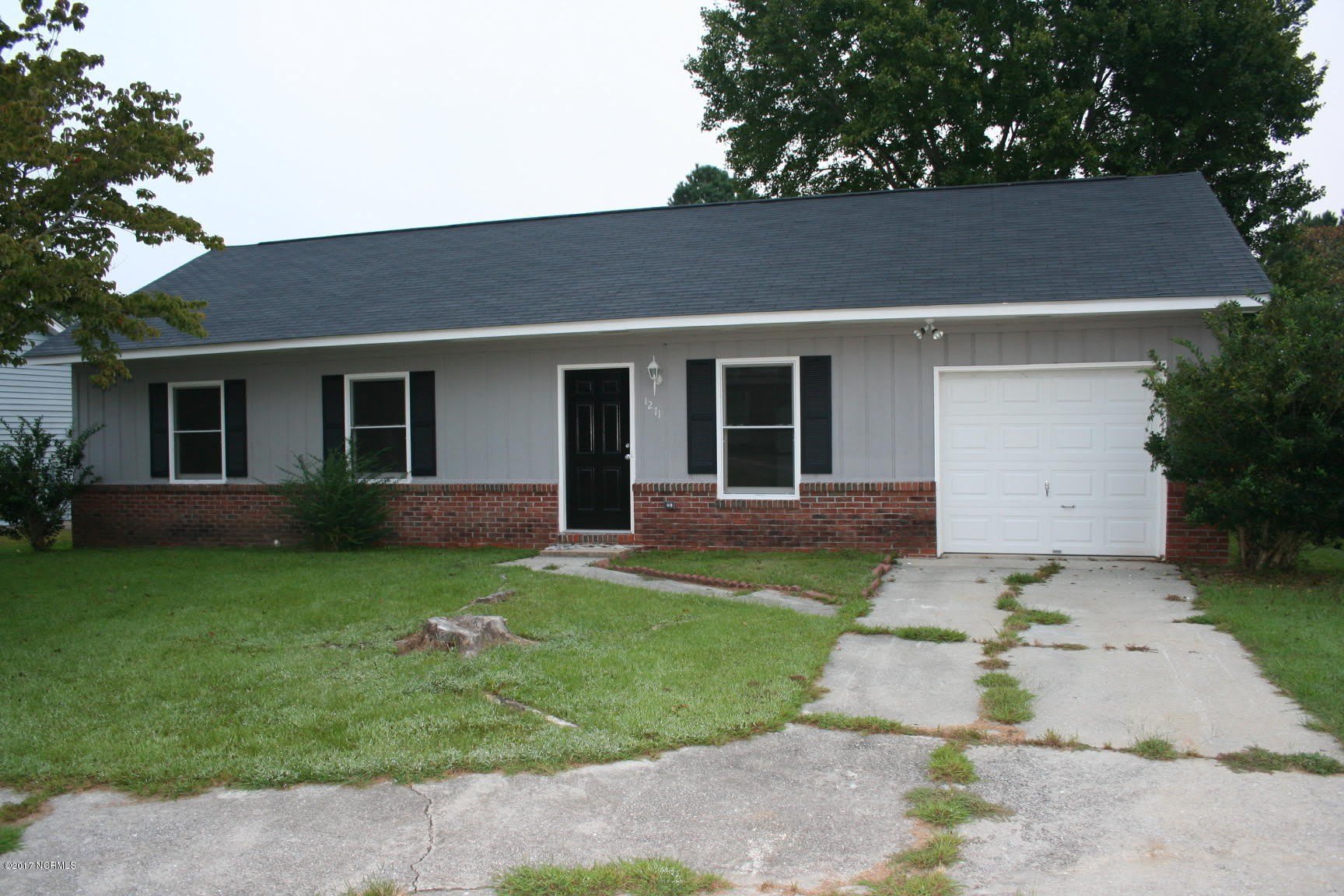 1271 Piney Green Road – photo 1 of 12