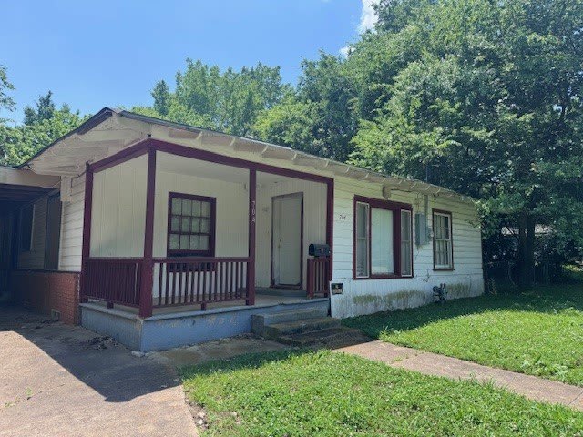 704 Cedar Street – photo 1 of 10