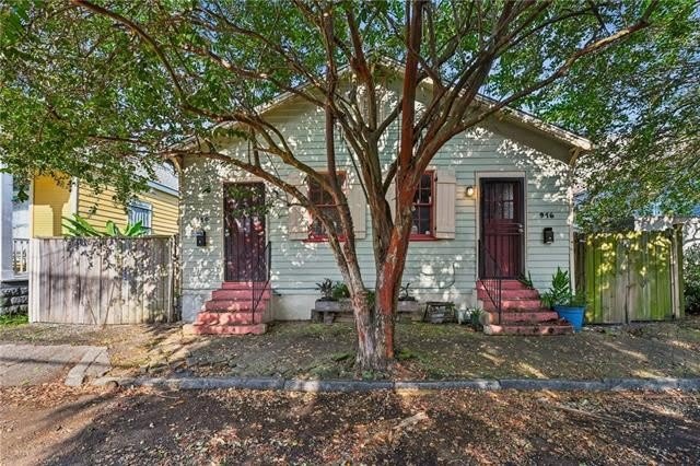 914 CONGRESS Street – photo 1