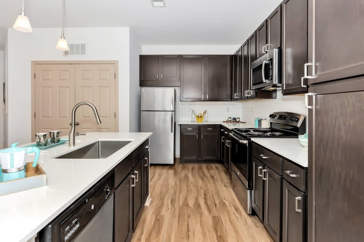Moderne at Providence – photo 1