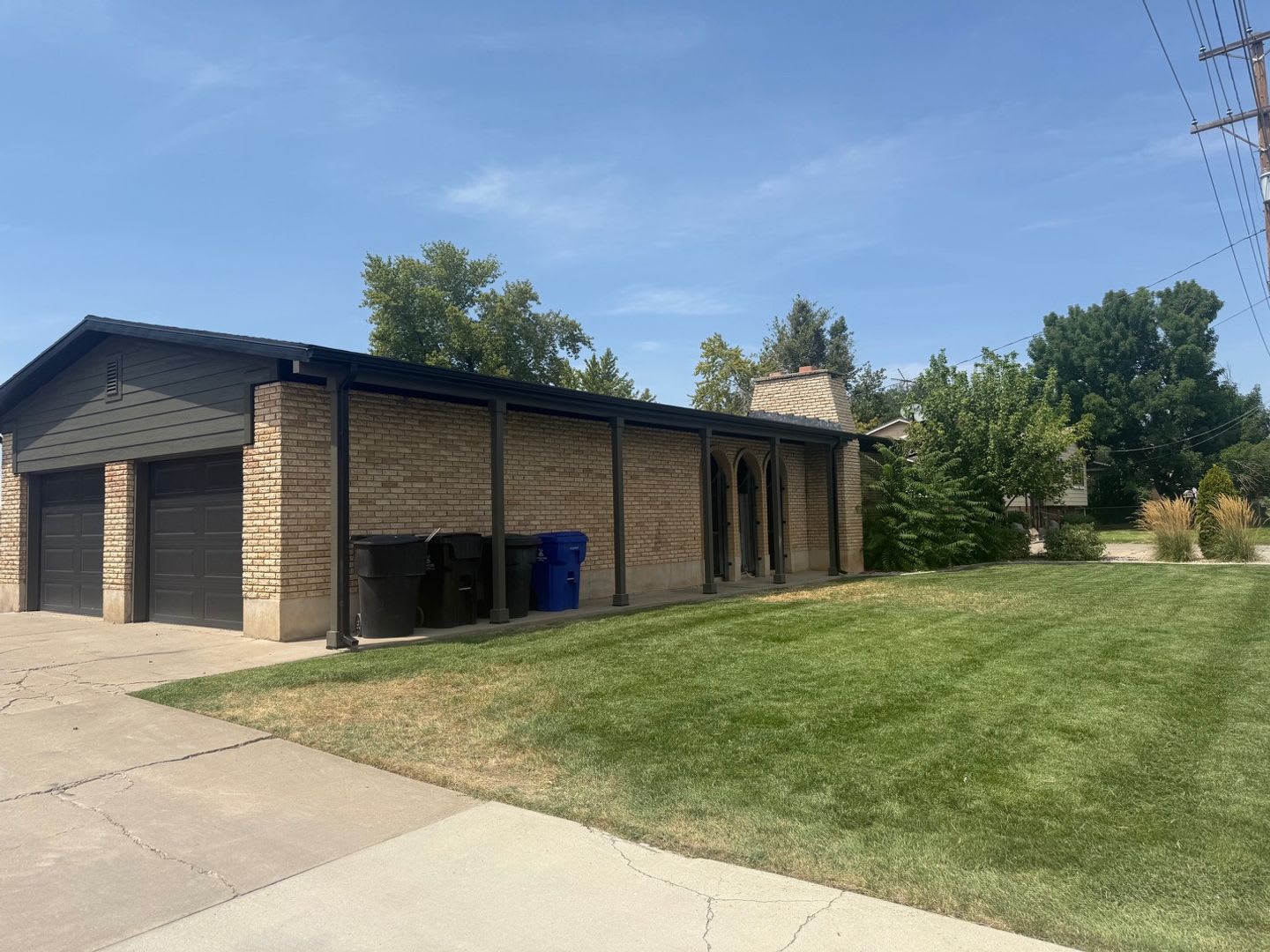 Beautifully remodeled with granite countertops, 2 car garage, 2nd kitchen – photo 1 of 9