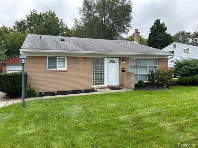 4472 BUCHANAN Avenue – photo 1