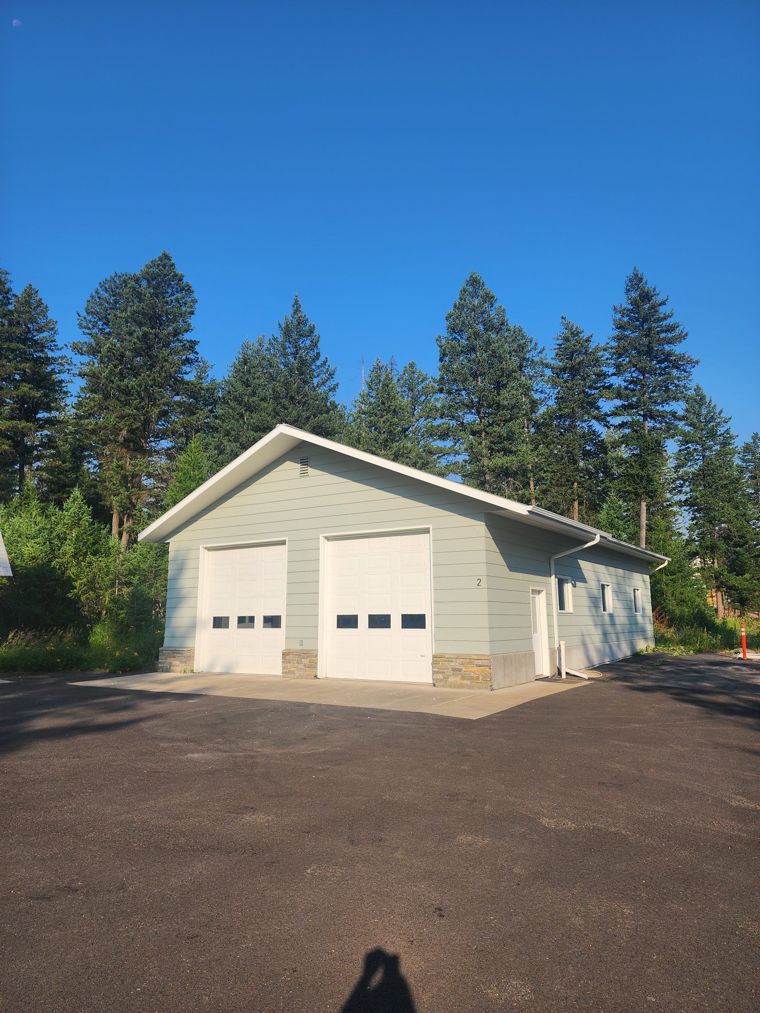 435 Four Mile Wy – photo 1 of 3
