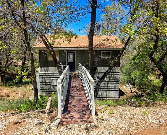 1394 Lassen Court – photo 1
