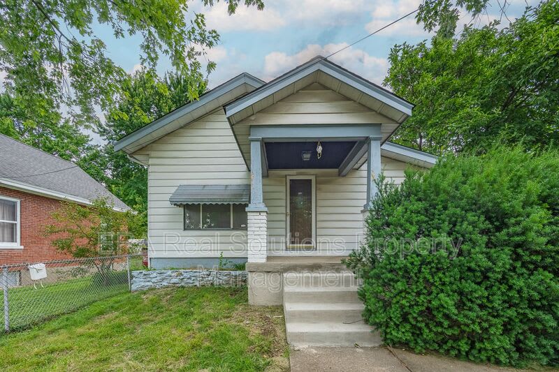 2028 W. Galbraith Rd. – photo 1 of 40