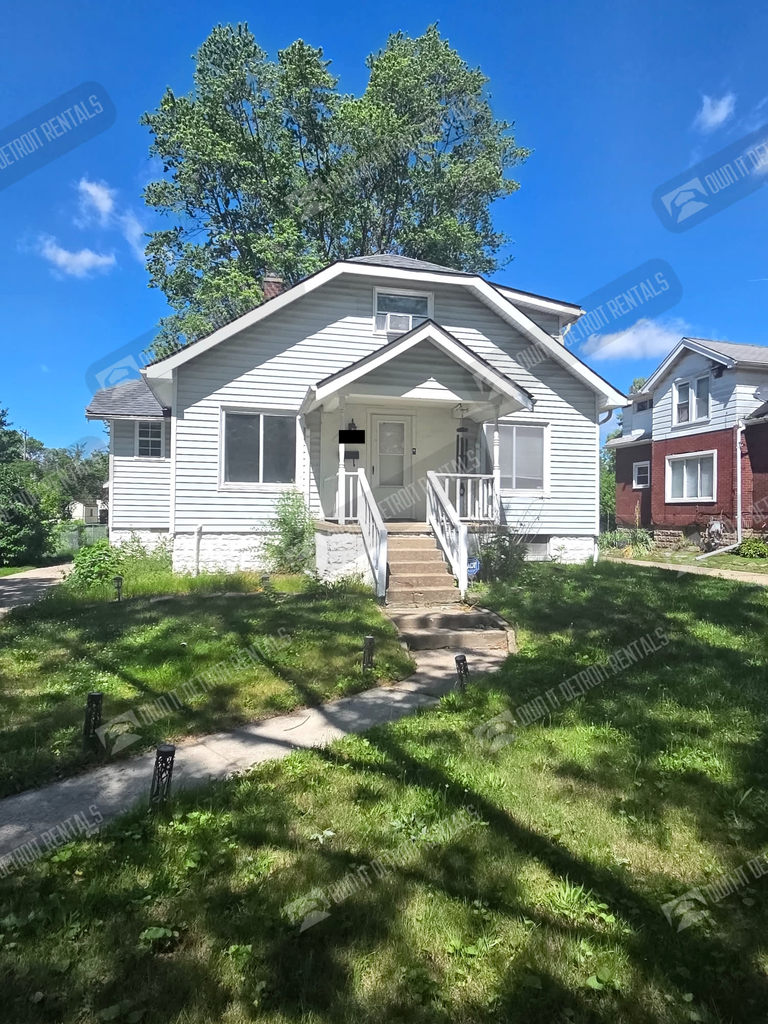 22889 Oakwood Ave – photo 1 of 33