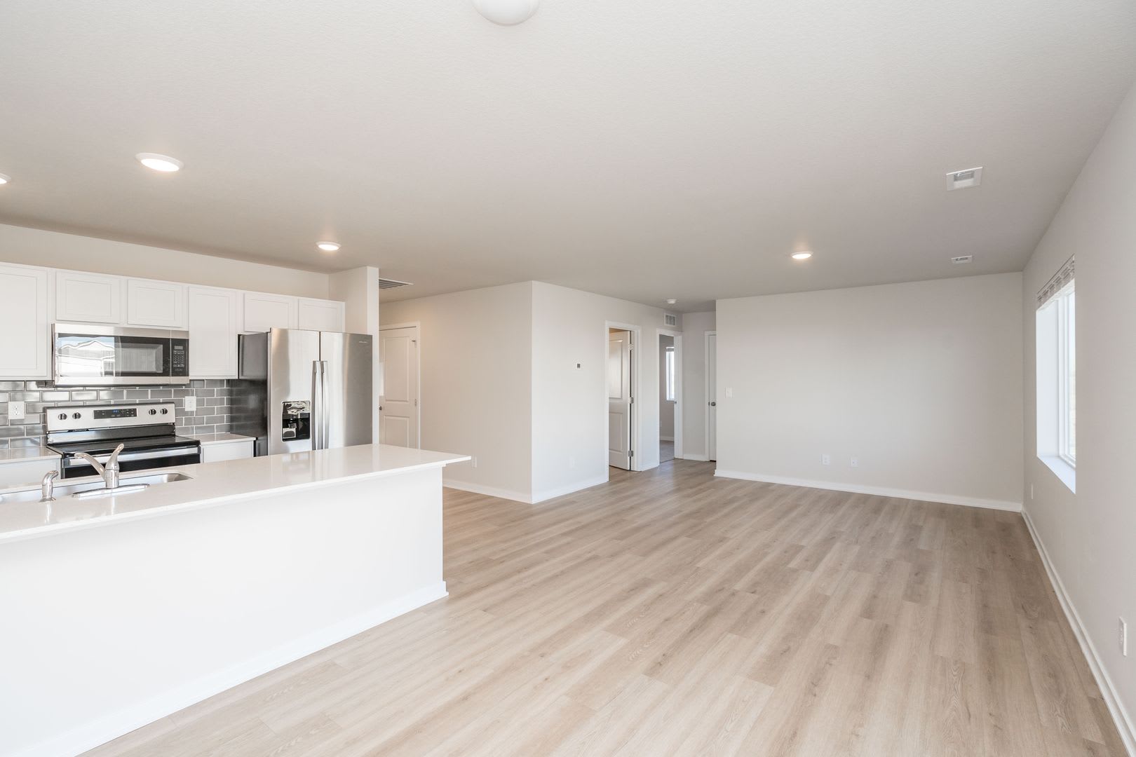 New 3 Bedroom Ranch Twinhome for Rent! – photo 1