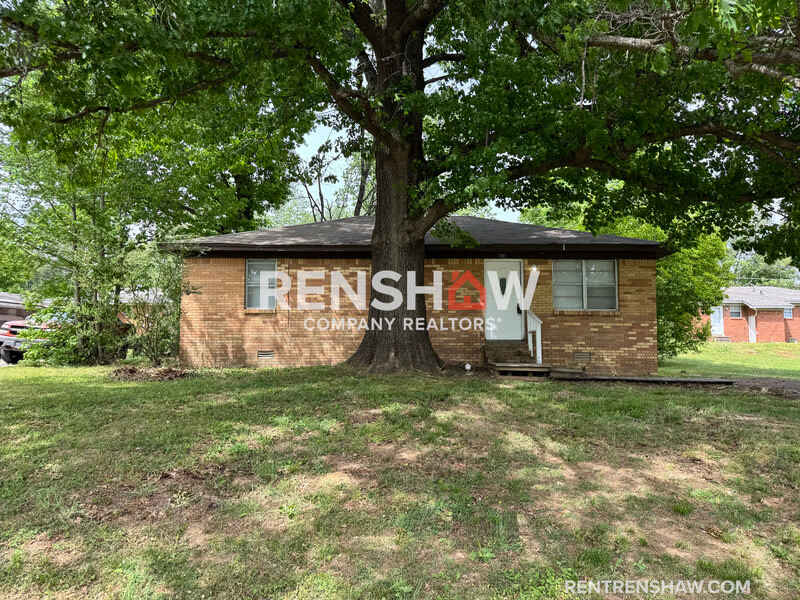 291 Navy Dr – photo 1 of 13