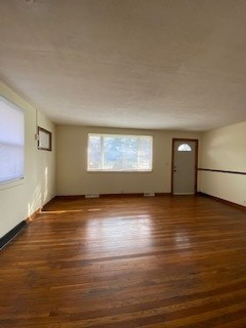 2 Bedroom Home in South Bend! – photo 1 of 21