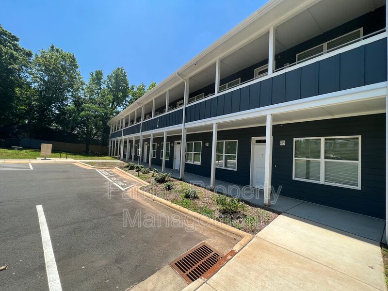 518 Boone St – photo 1 of 17
