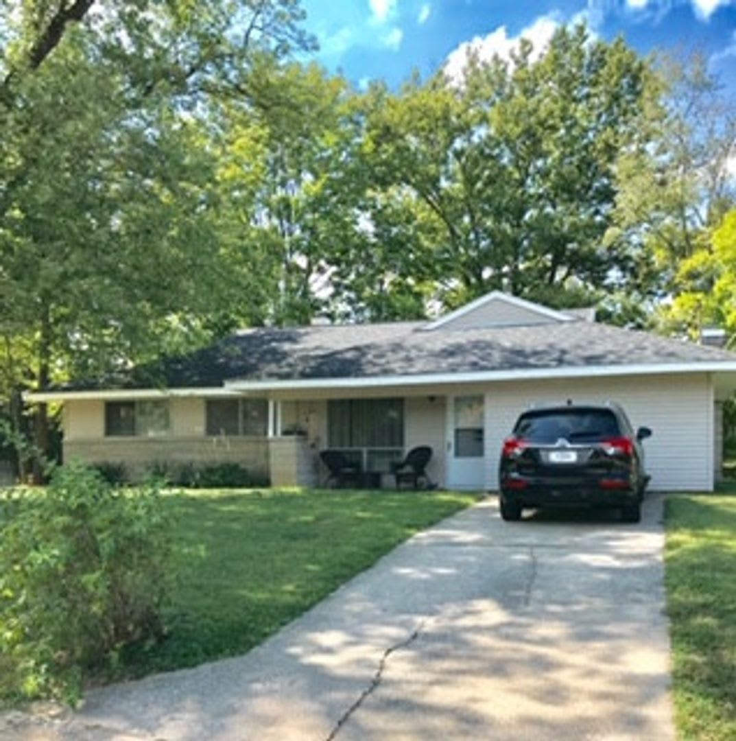 3 Bedroom Ranch Home Avail August 2026; Monthly Rent $1,650 – photo 1
