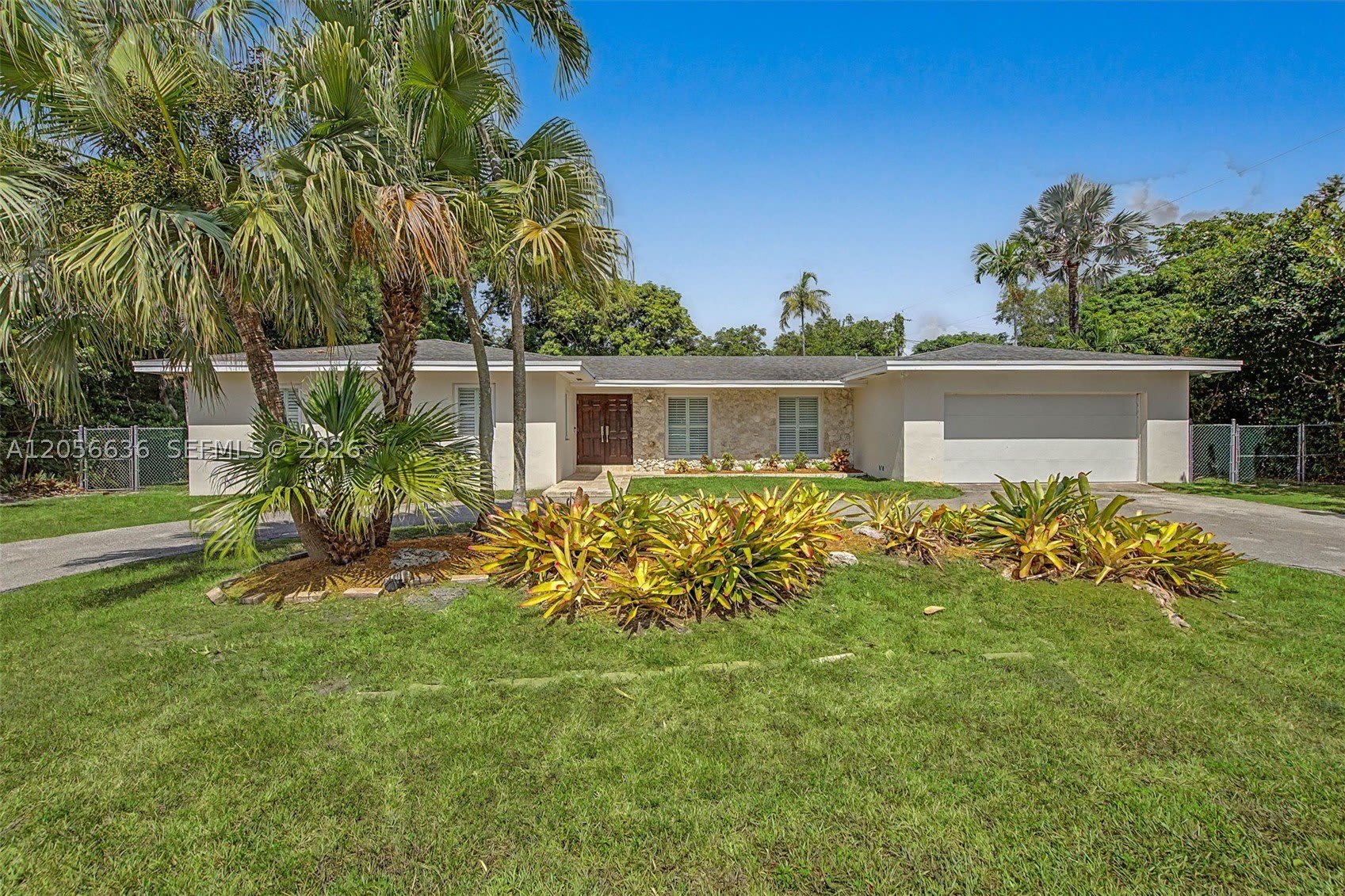 15540 SW 82nd Ct – photo 1 of 35