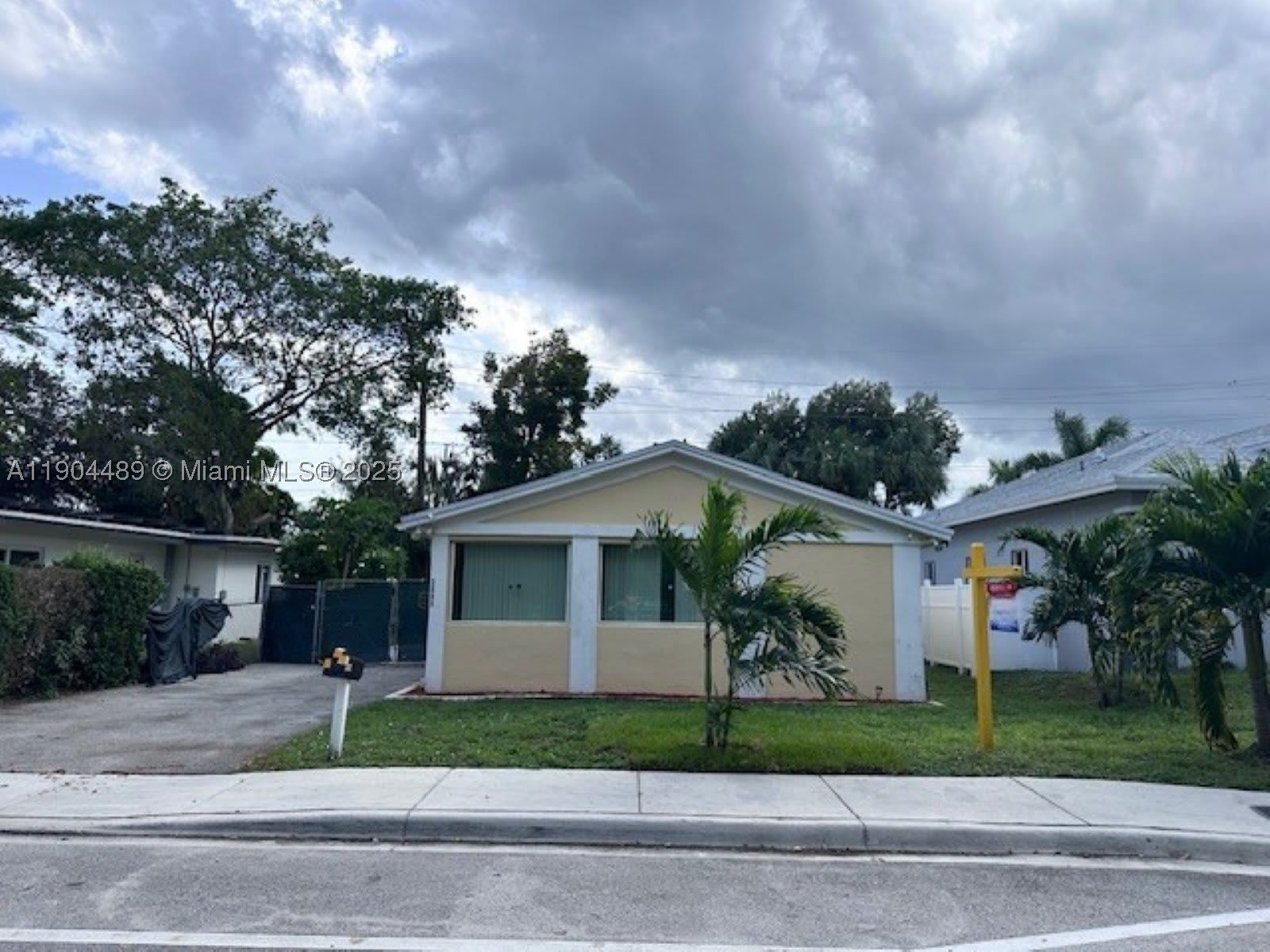 2898 Nw 6Th Ct – photo 1 of 15