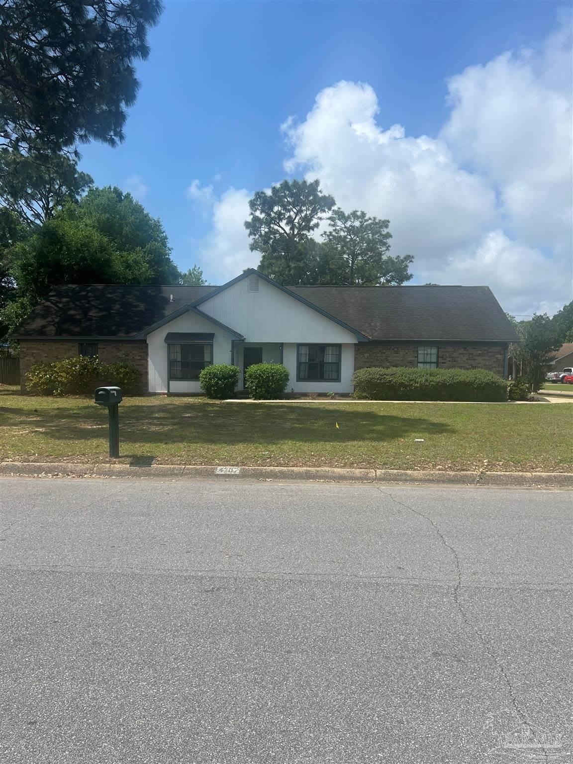 4207 Cherry Laurel Dr – photo 1