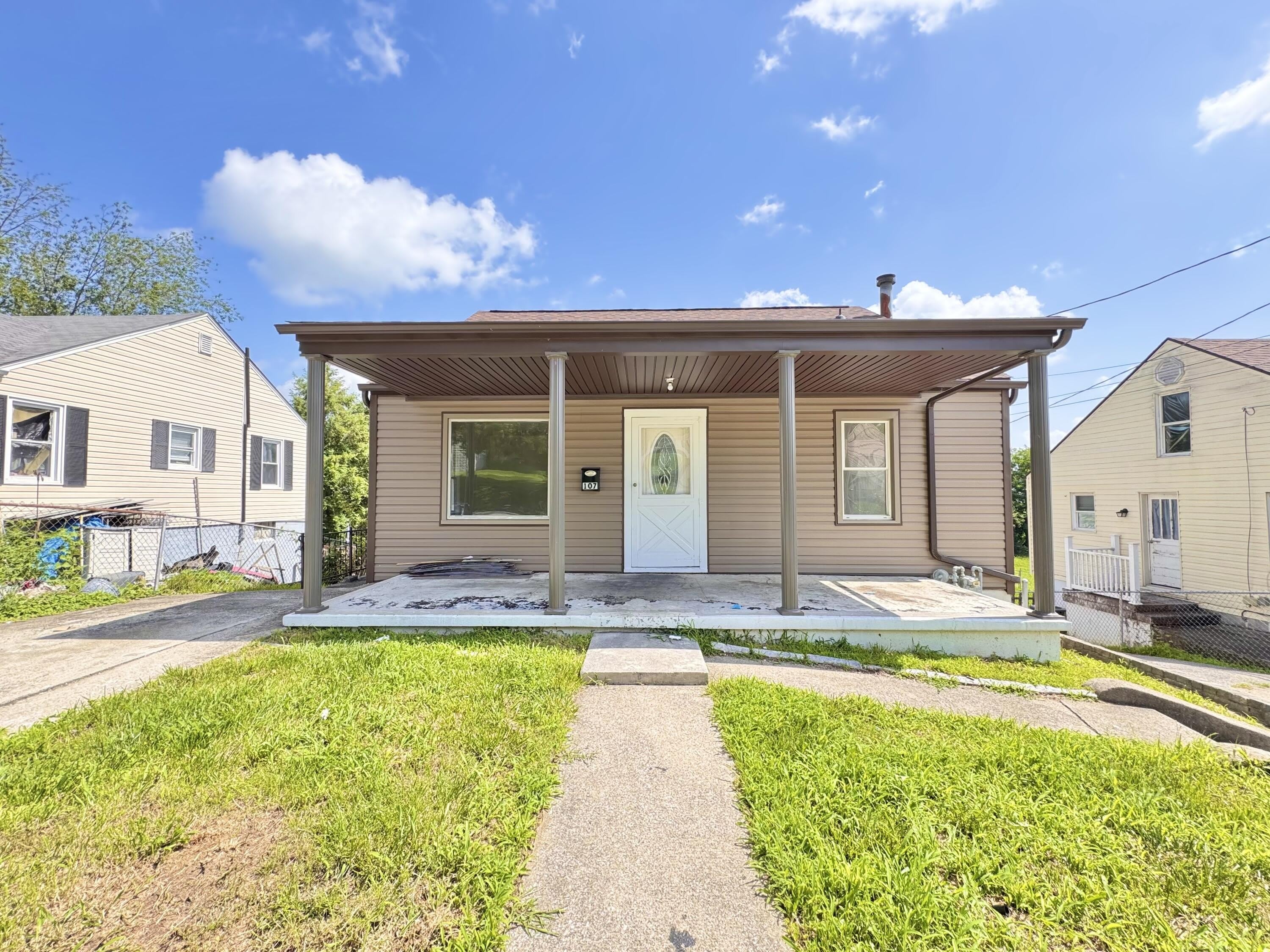 107 N Robbins Court – photo 1