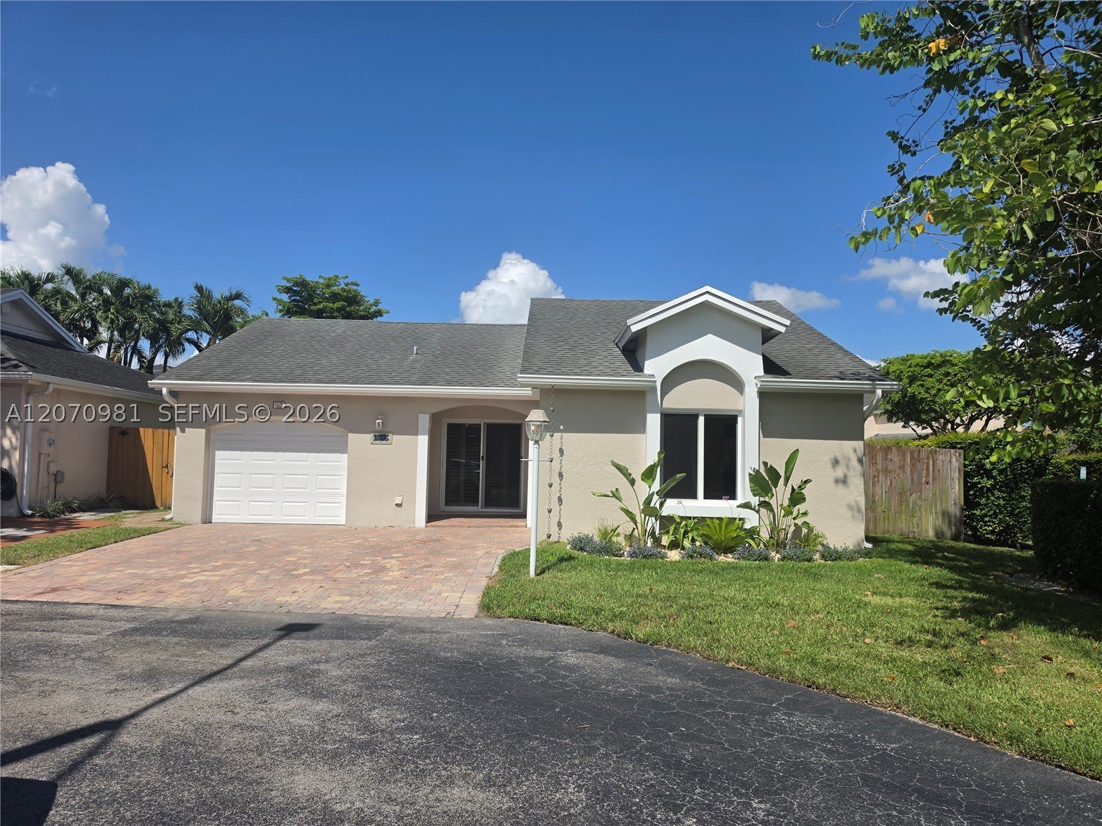 10076 NW 51st Ter – photo 1