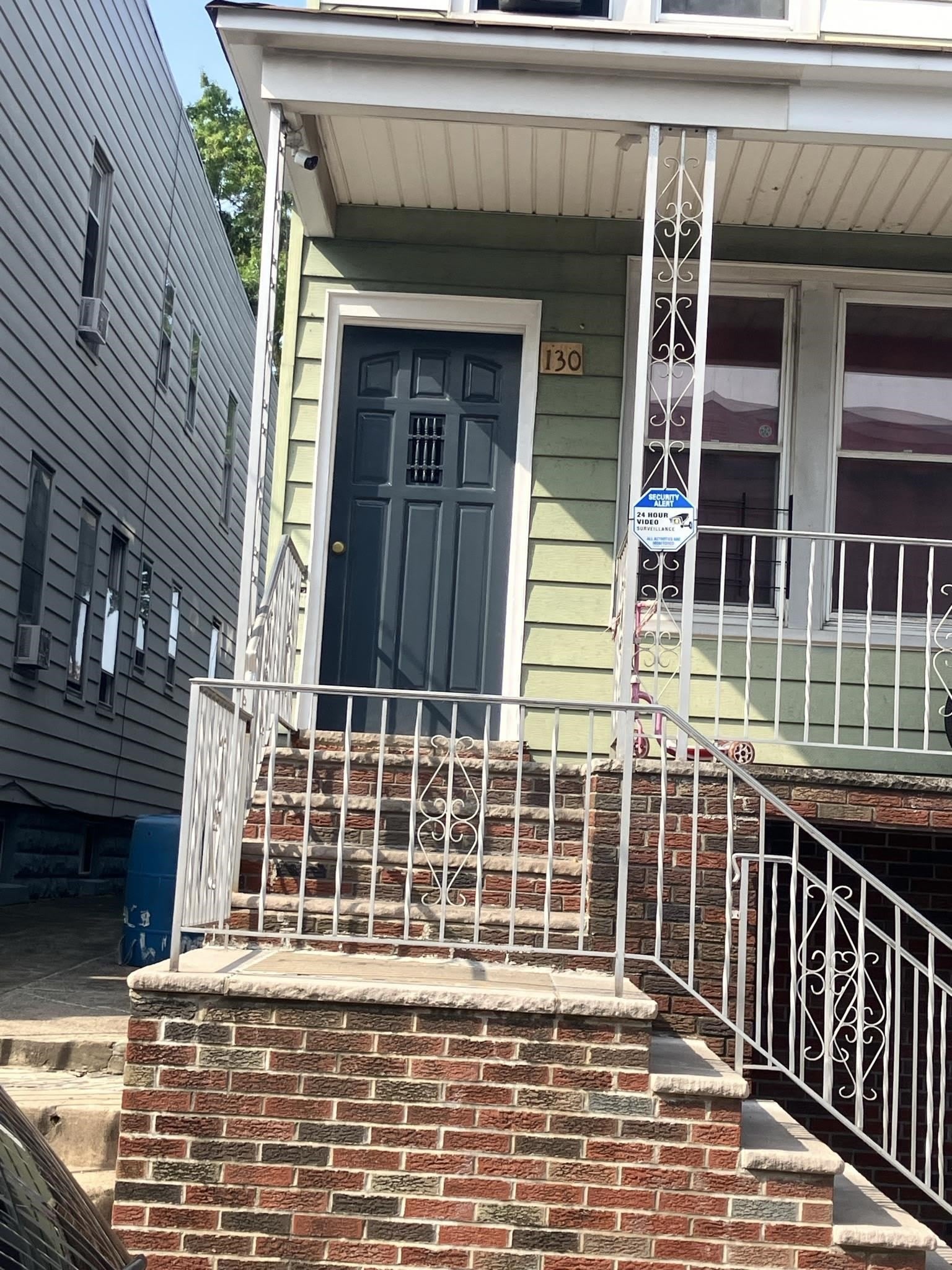 132 W 19TH ST – photo 1