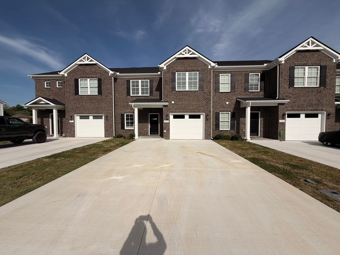 4 Bed 3 Bath Townhome Near The Heart Of Shelbyville – photo 1 of 30