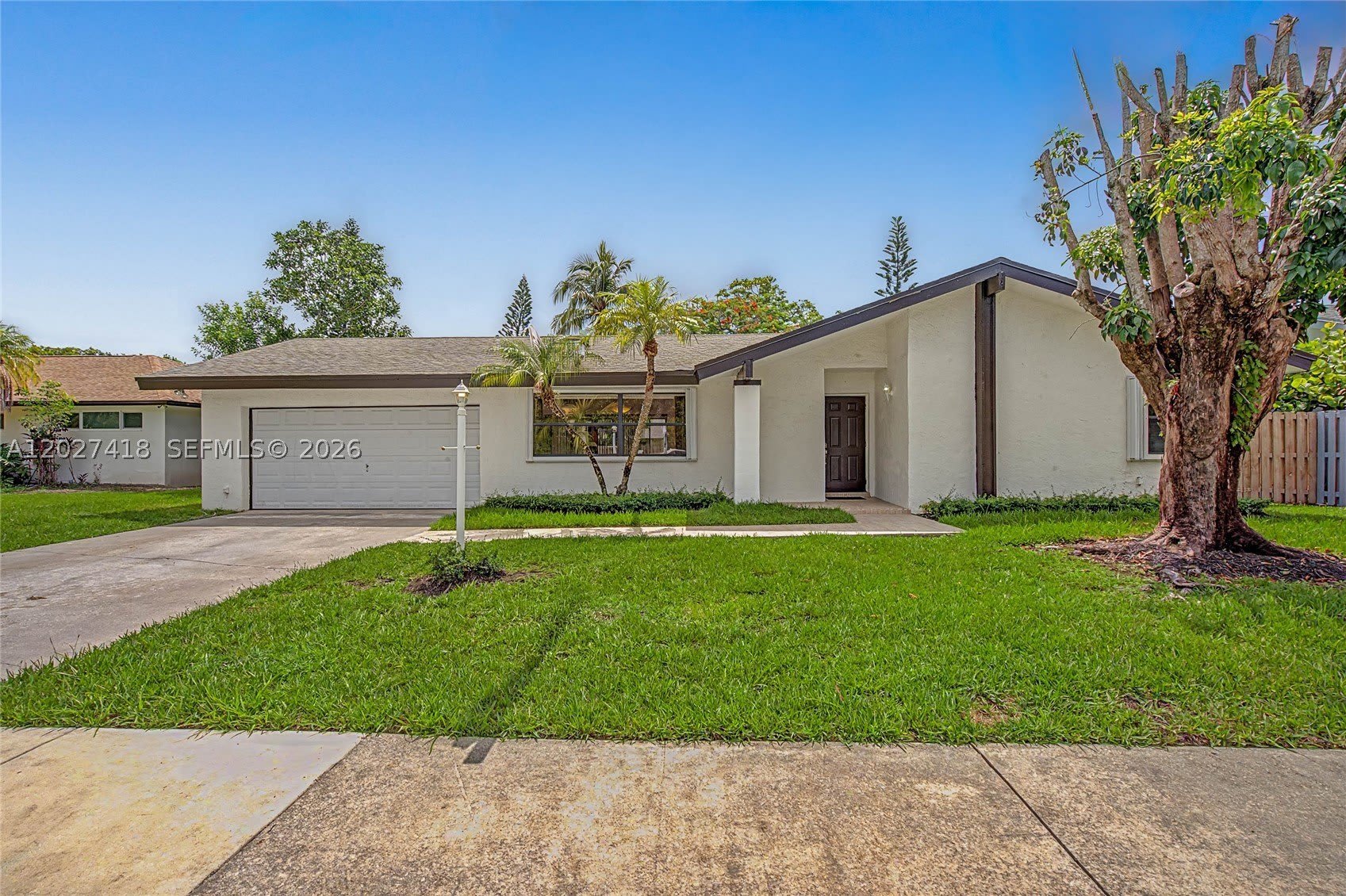 10711 SW 116th Ave – photo 1