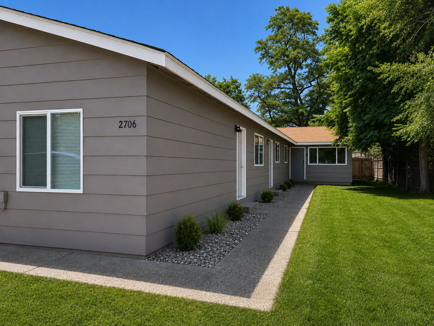 2706 N Depot St – photo 1