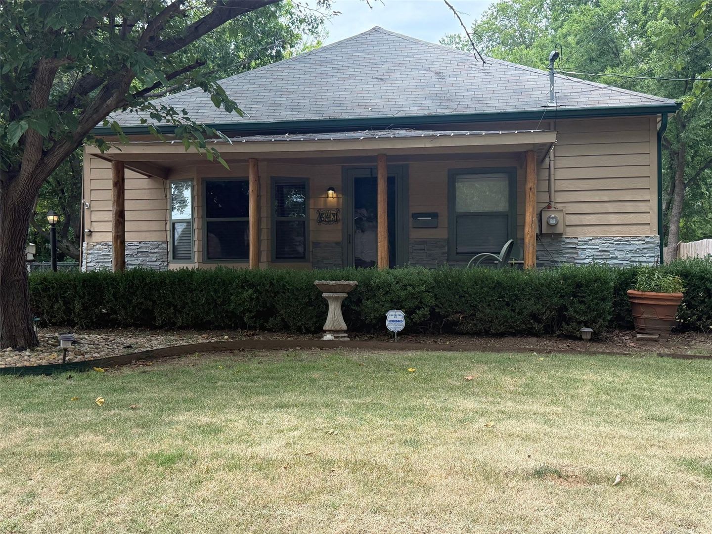 CUTE WHITESBORO 3/2 FOR LEASE! CLEAN CRIMINAL HISTORY A MUST/NO PETS – photo 1 of 30
