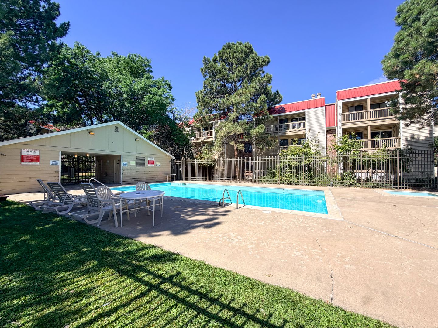 Updated Condo in Aurora – photo 1