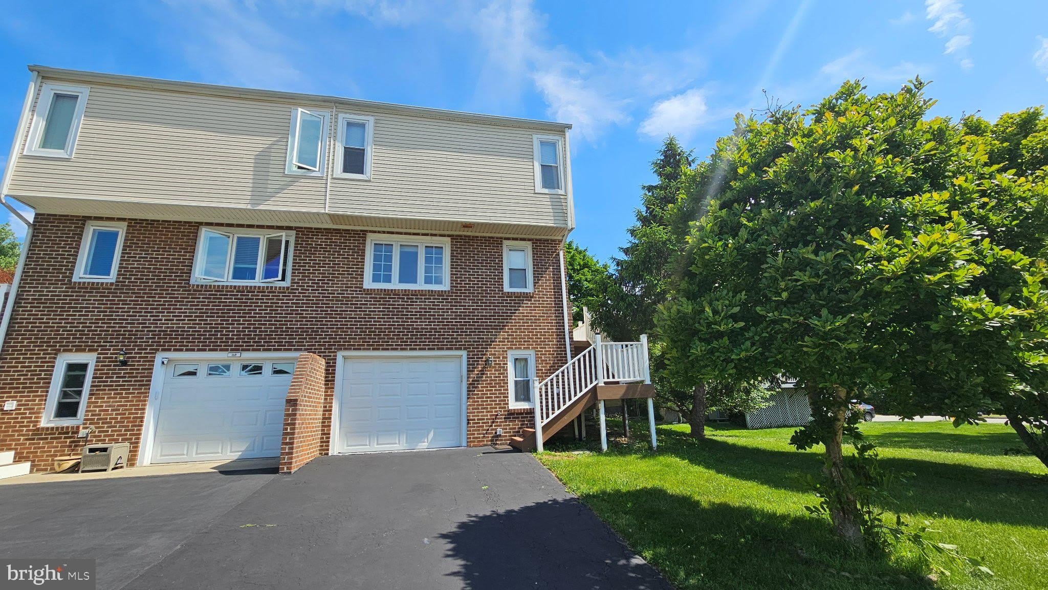 117 HAMLET Drive – photo 1 of 32