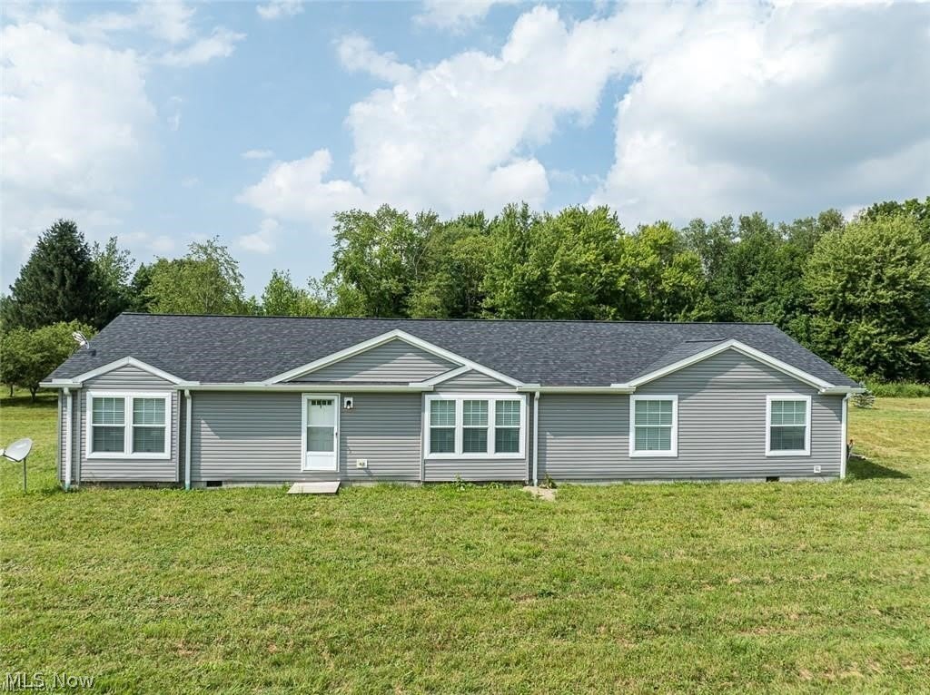5719 N Richmond Road – photo 1 of 29