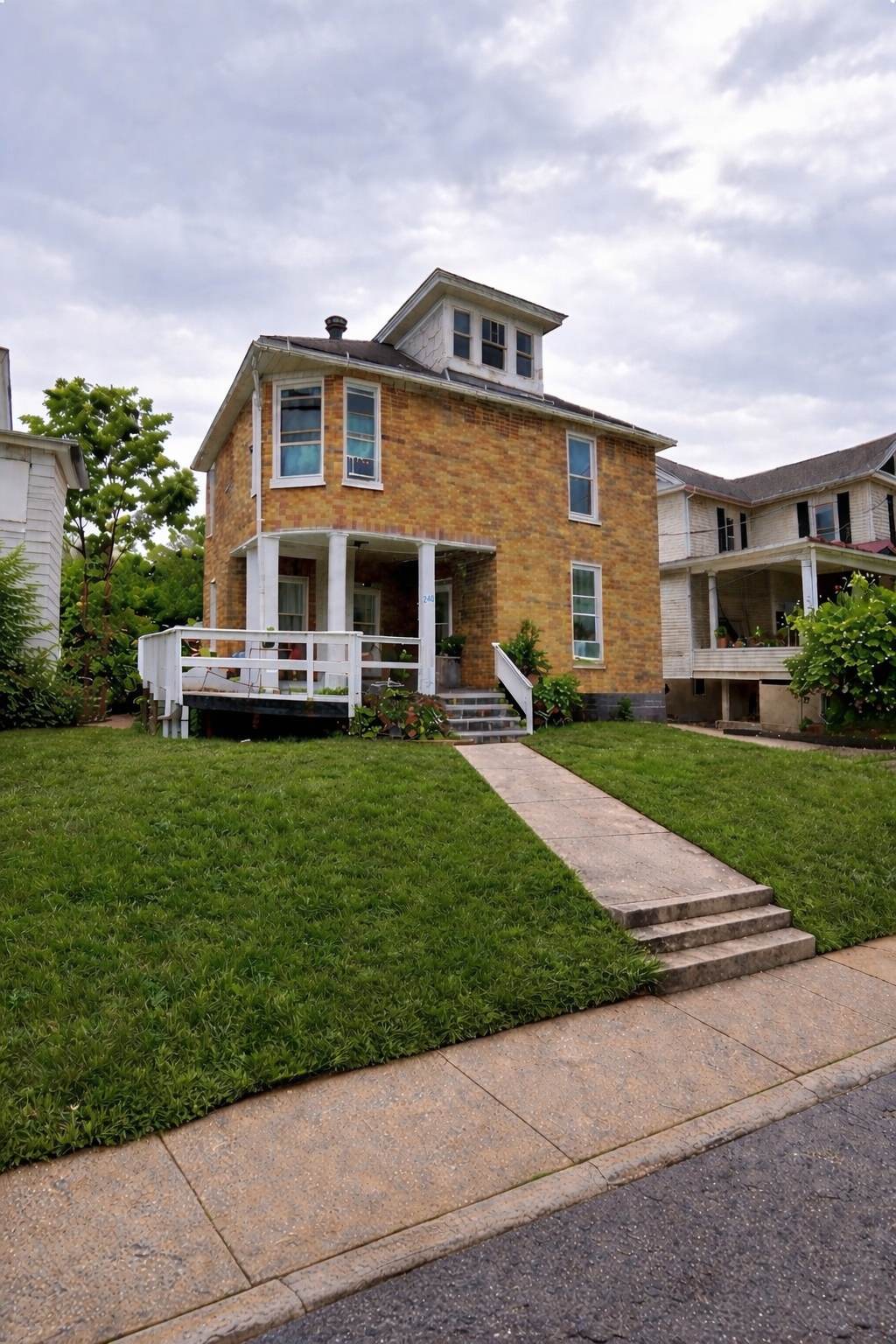 115 N Lancaster St