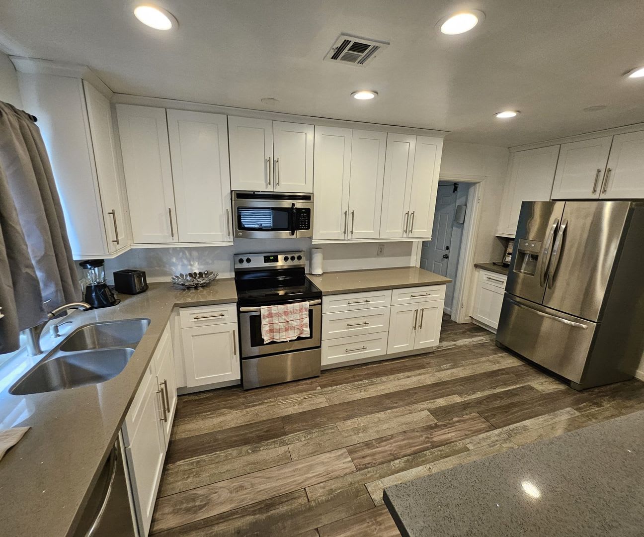 Charming 3-Bedroom Home in the Heart of Las Vegas! – photo 1