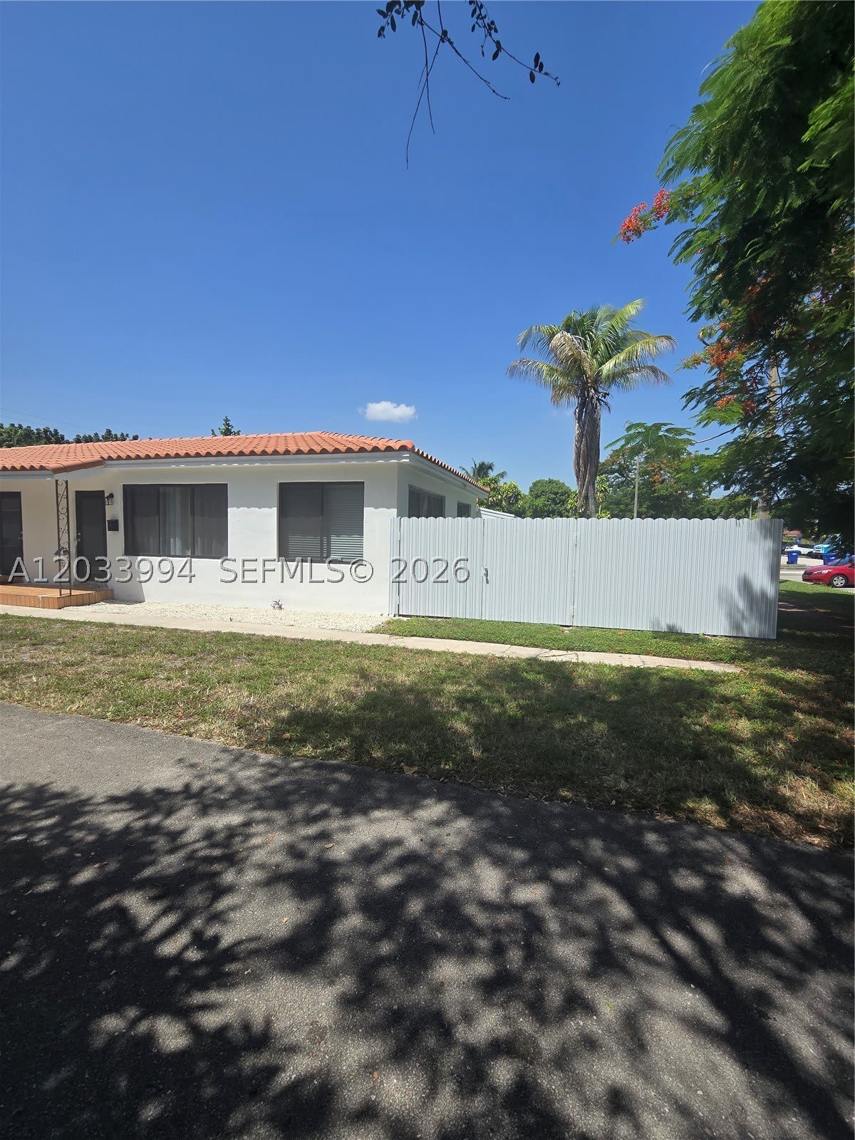 2080 NE 172nd St – photo 1