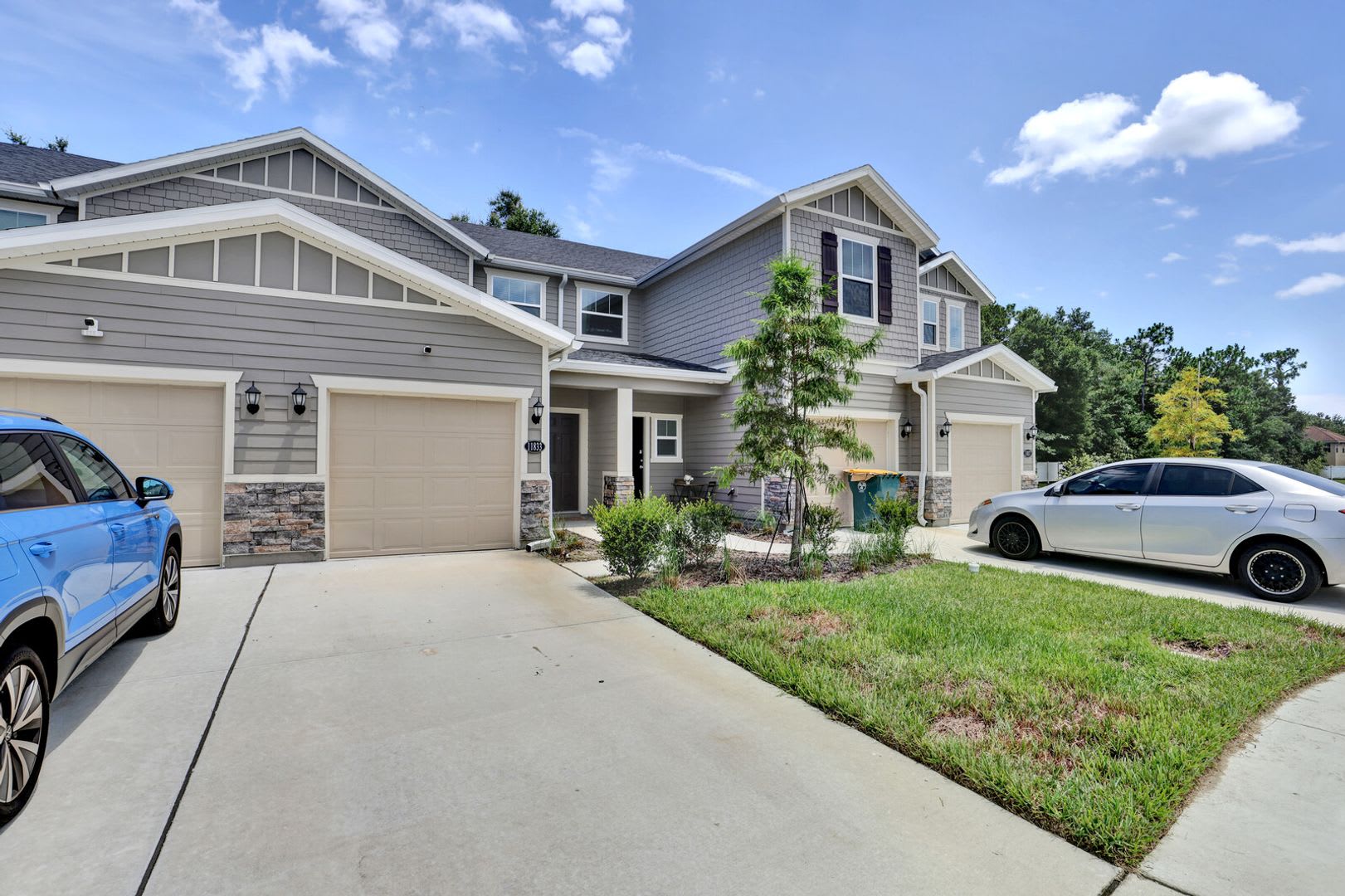 Like new 2 bedroom/ 2.5 bathroom townhome in Mandarin! – photo 1
