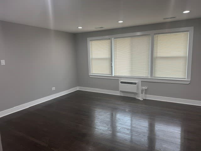 843 W 123rd St – photo 1 of 9