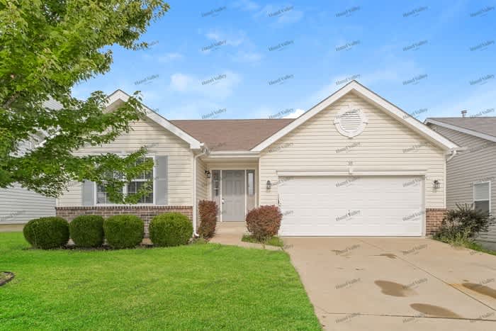 319 Pecan Bluffs Drive – photo 1 of 31