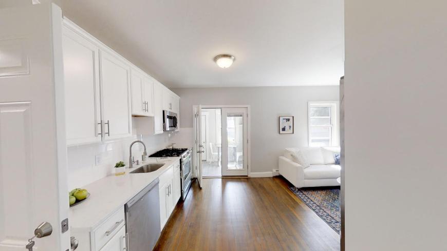 836 Canterbury St – photo 1