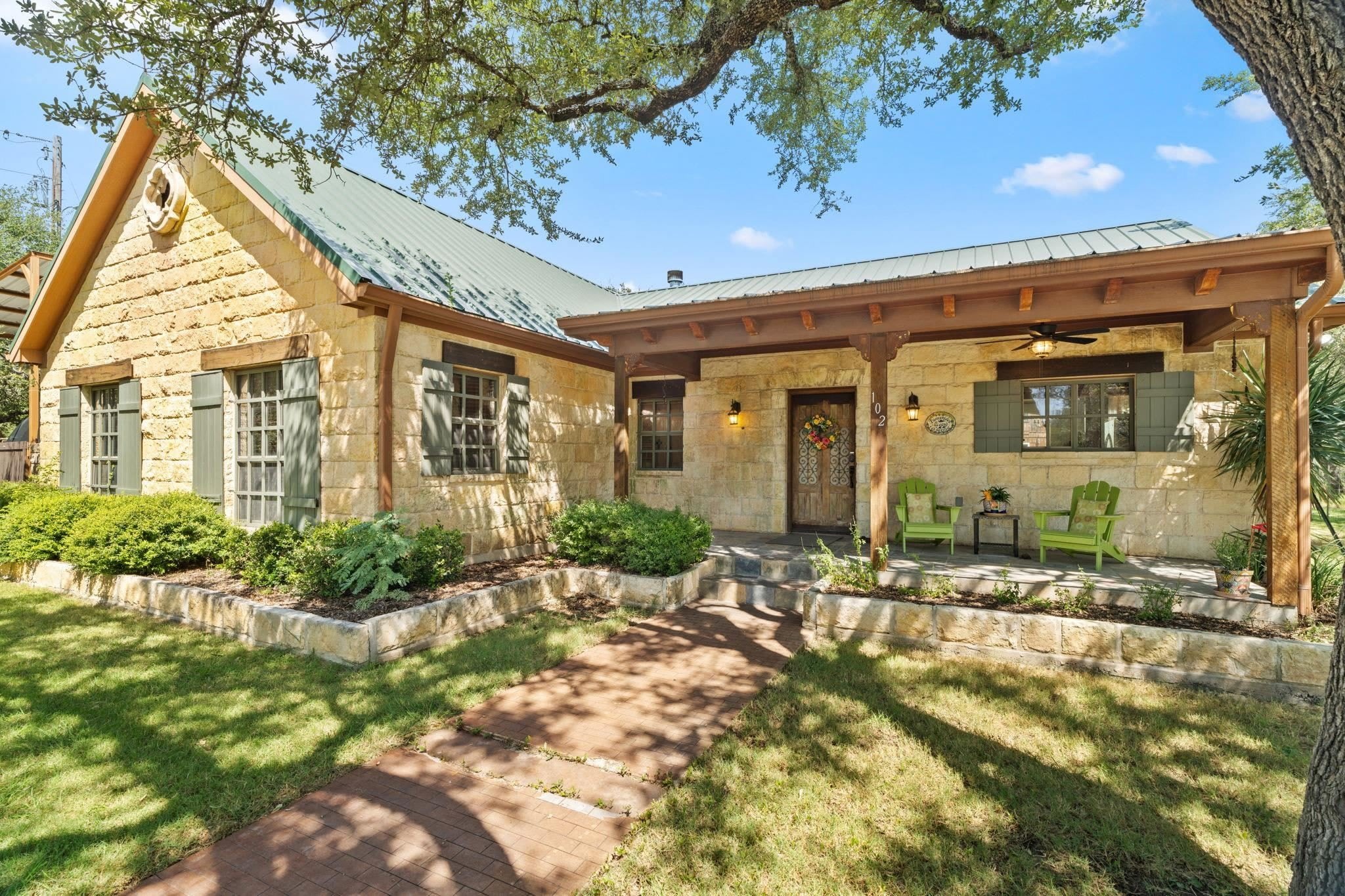 102 Camm Lary Cir – photo 1 of 20