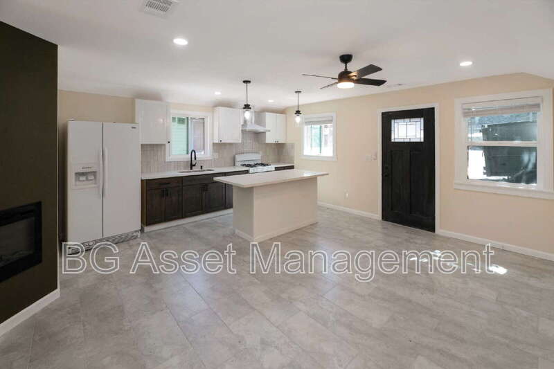 2807 Sabral Cir – photo 1 of 23
