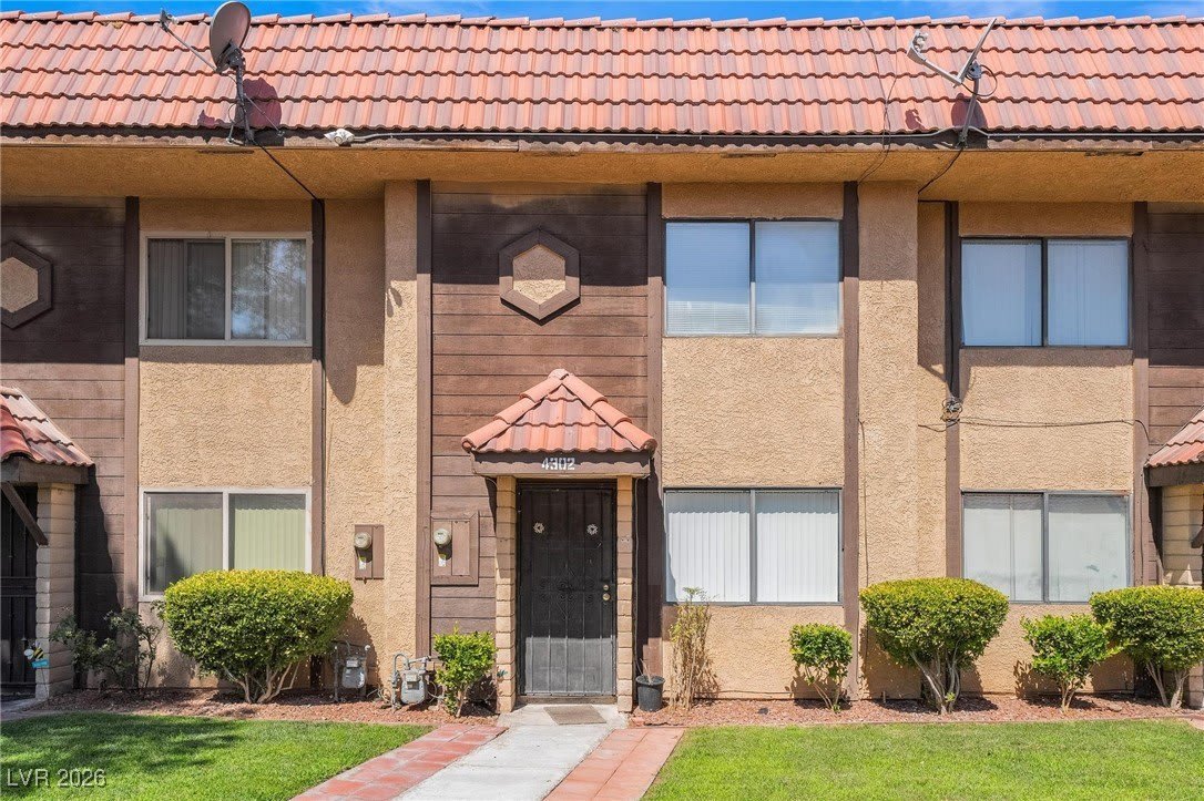4302 Lynnann Drive – photo 1