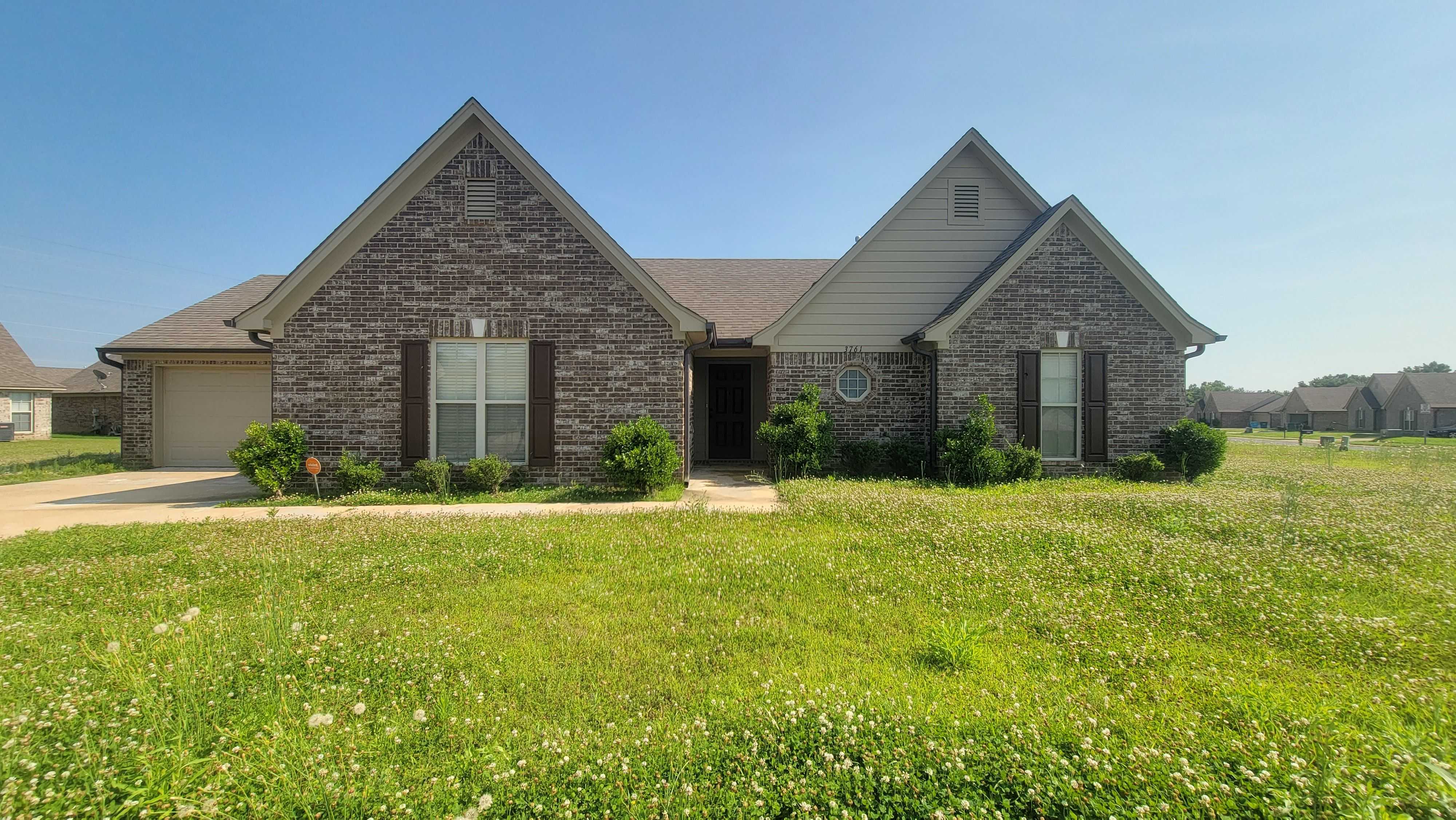 3761 Rasco Hills Dr – photo 1 of 21