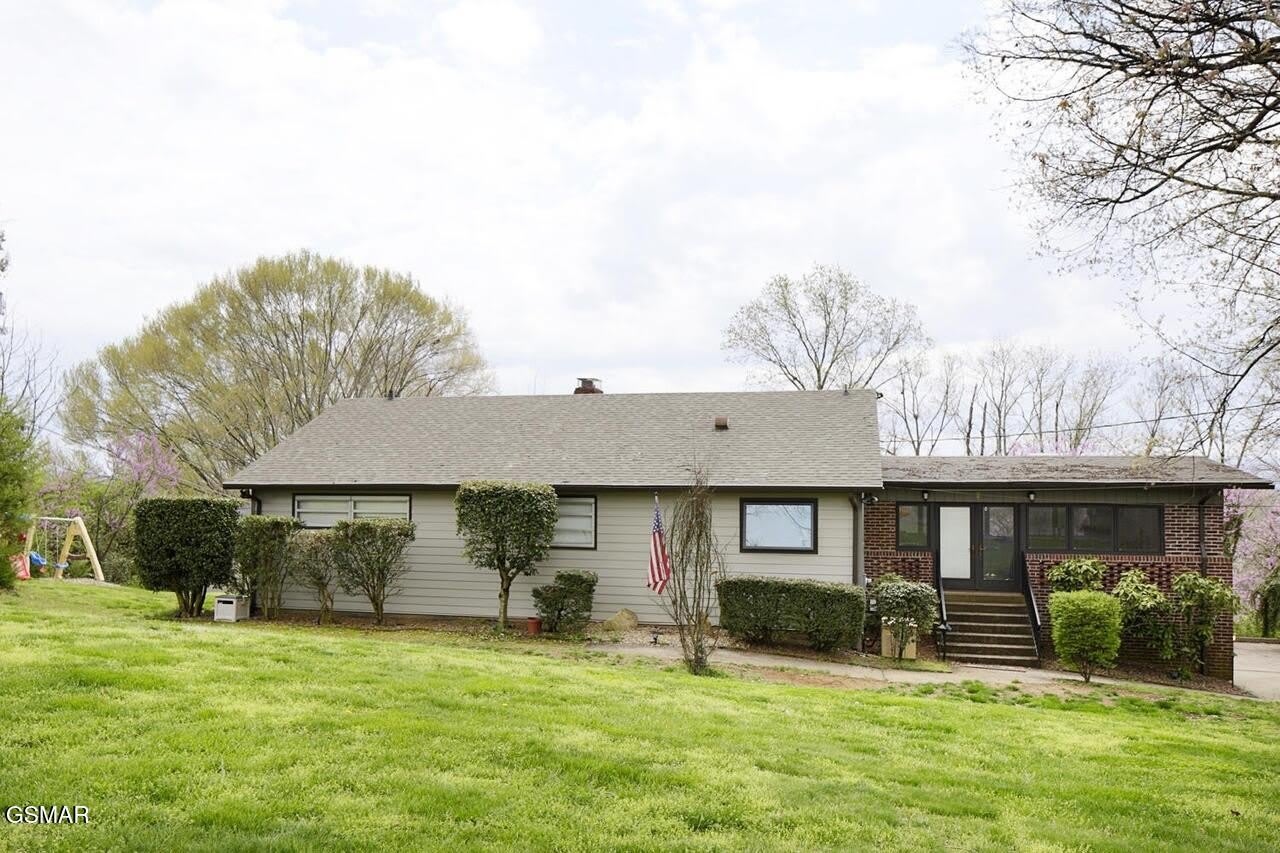 4701 Westover Terrace – photo 1 of 30