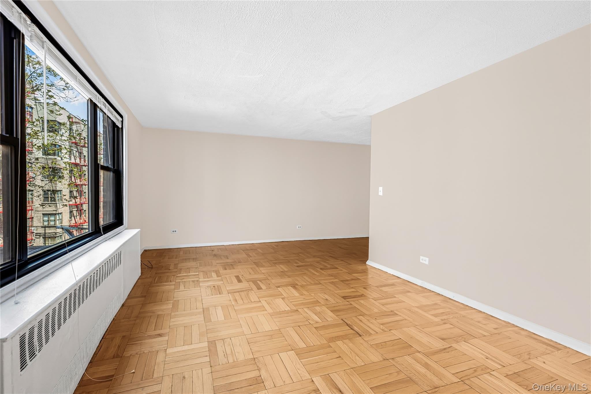 2835 Webb Avenue – photo 1 of 12