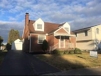 832 Lawrence Ave – photo 1