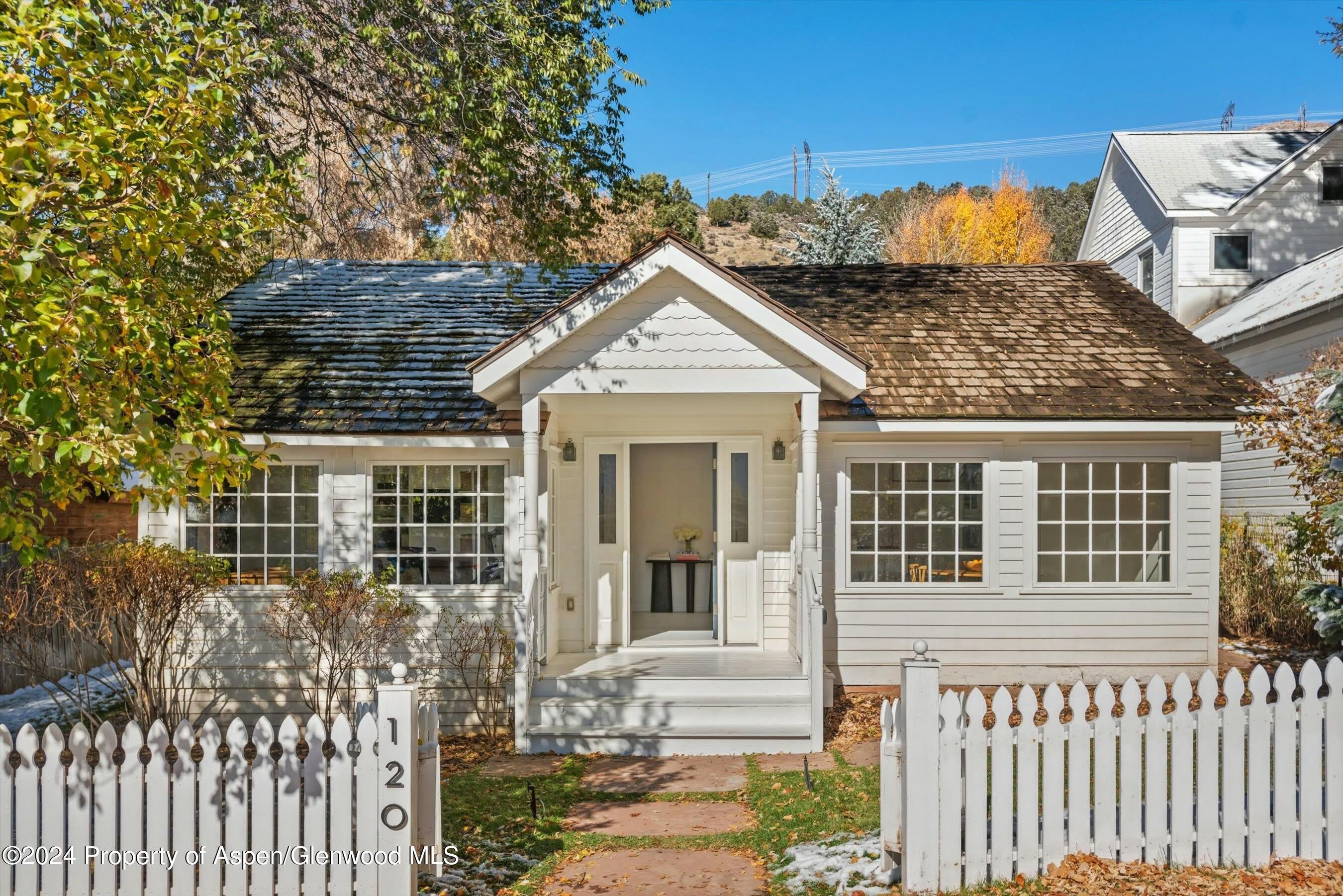 120 E Sopris Drive – photo 1