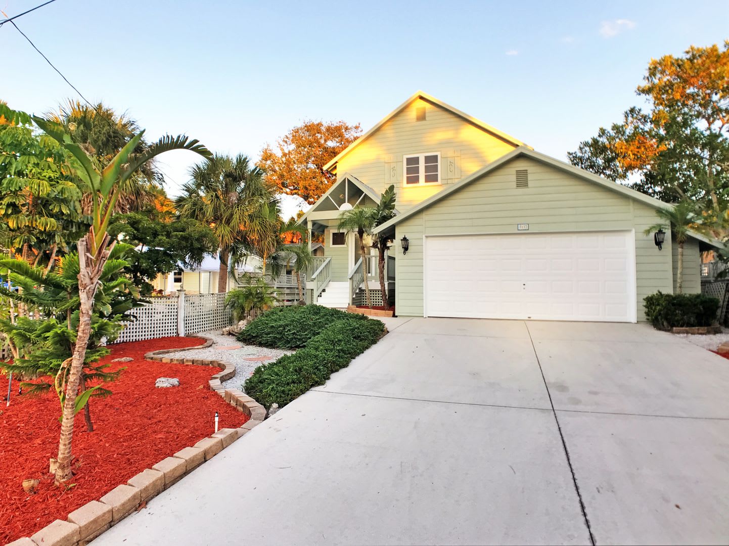 Key West style home on Siesta Key minutes to village and beaches – photo 1 of 20