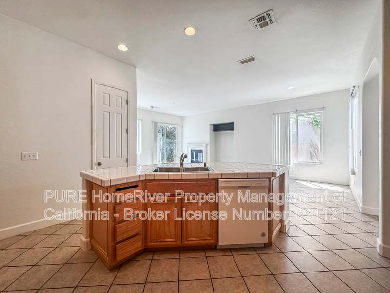 5809 Bridgecross Dr – photo 1