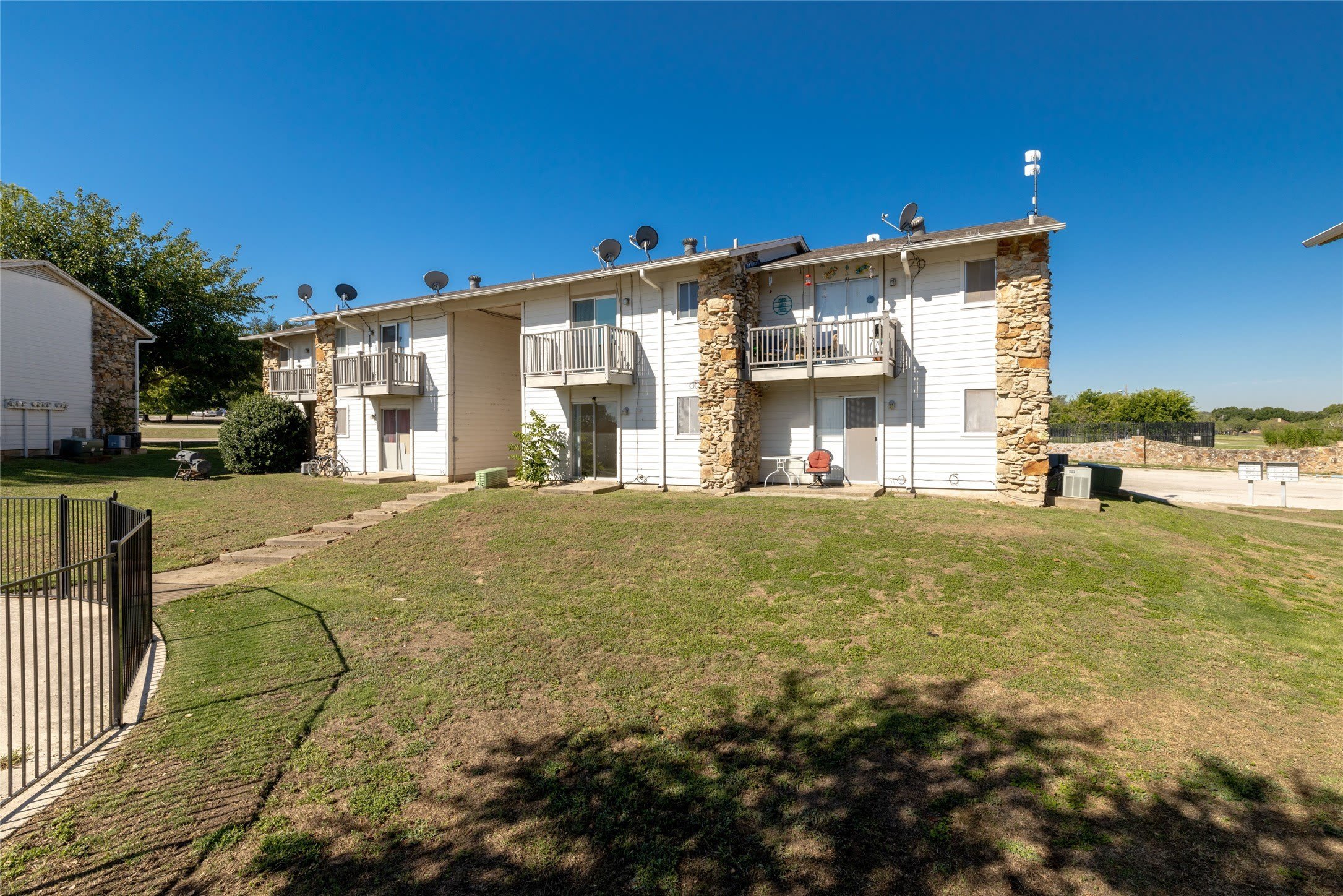 104 Harbor Drive – photo 1 of 30