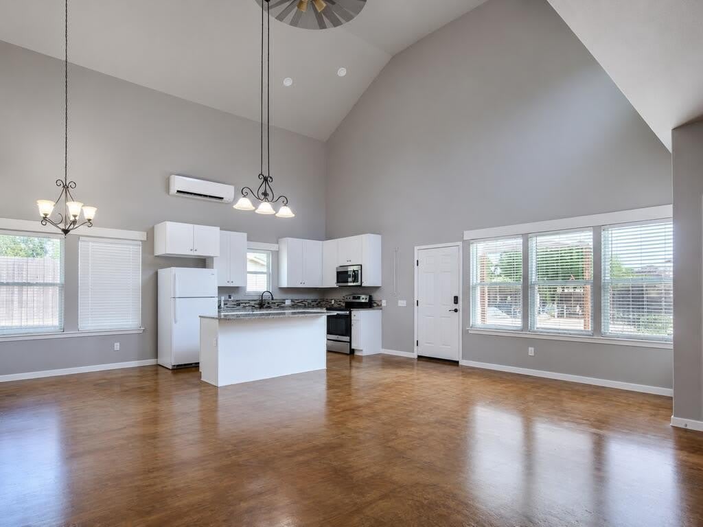 501 N Burleson – photo 1