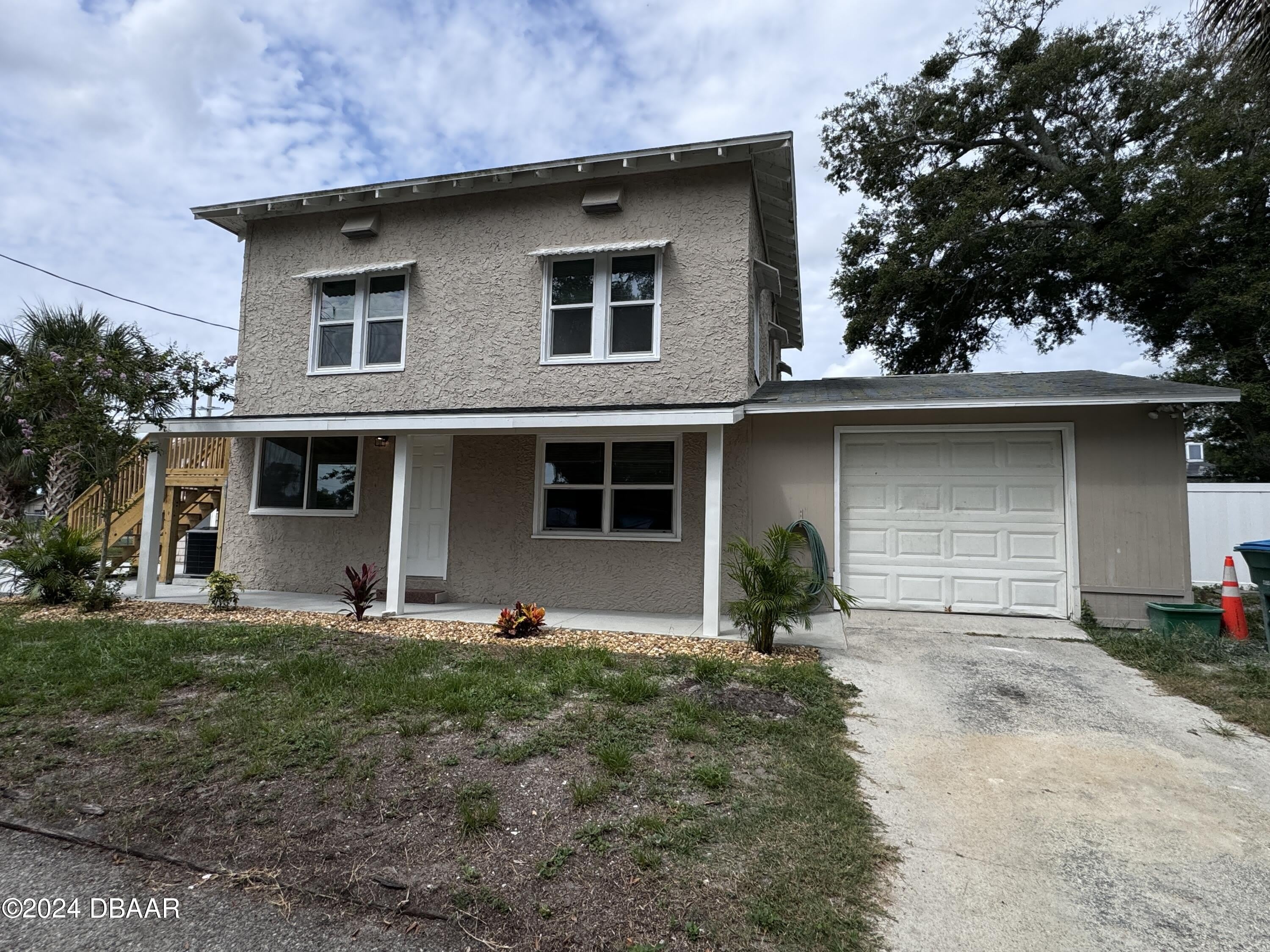 1304 Holly Avenue – photo 1 of 14