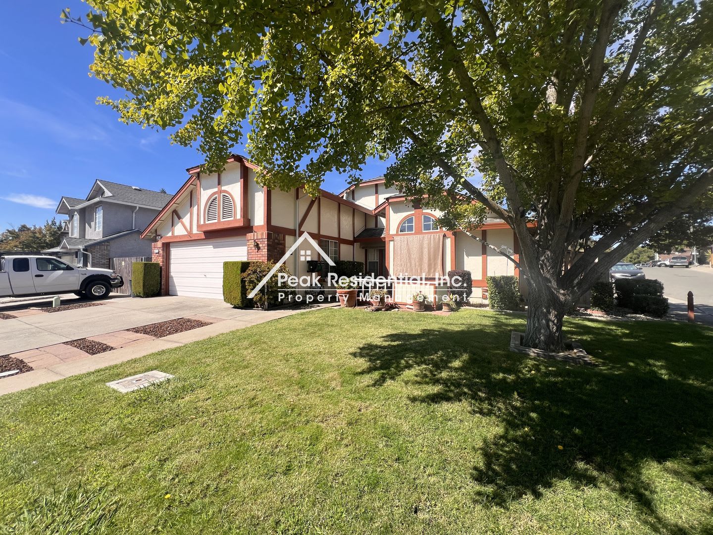 Spacious Antelope 3bd/2ba Home with Large Sunroom! – photo 1