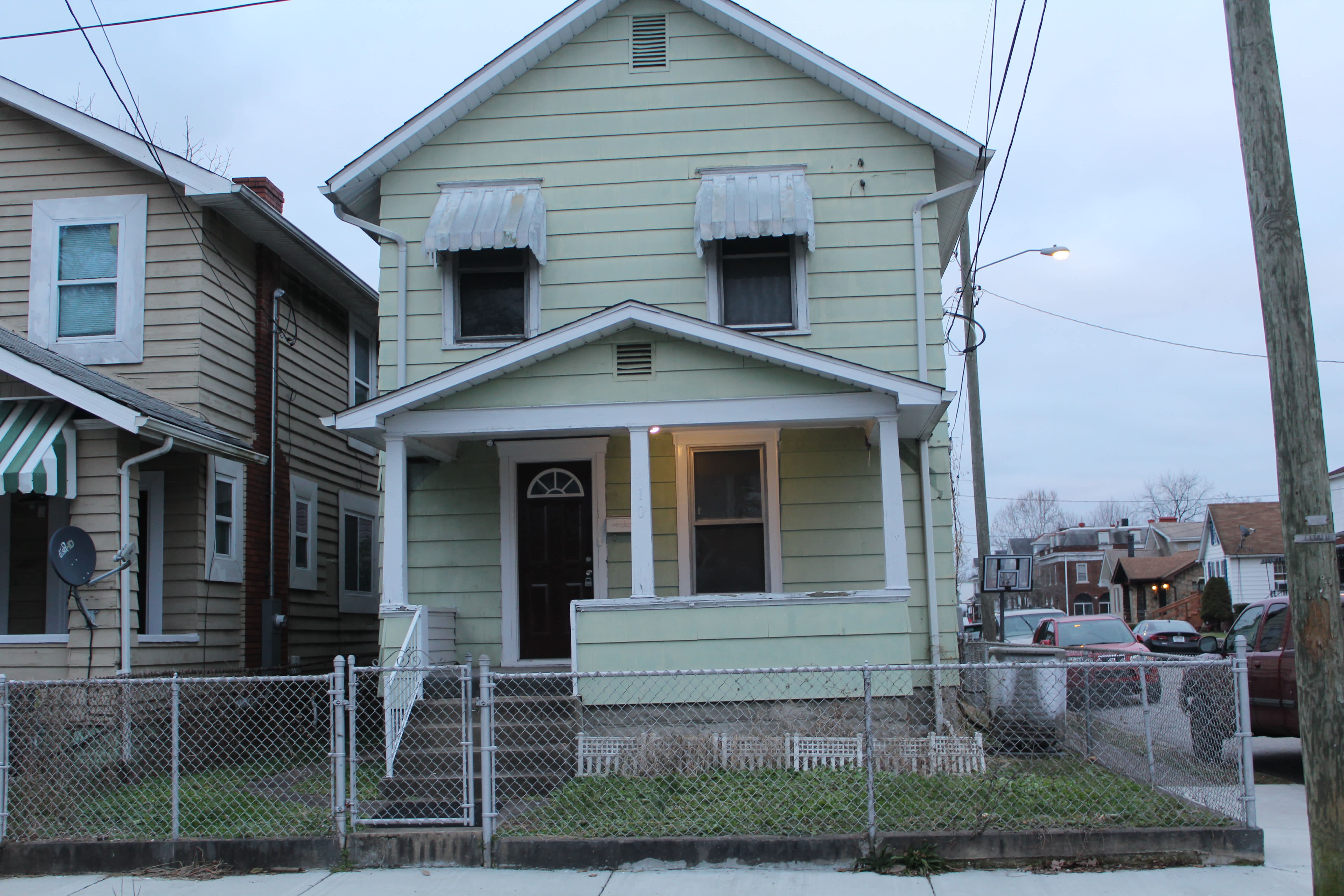 102 Hunt Ave – photo 1 of 31